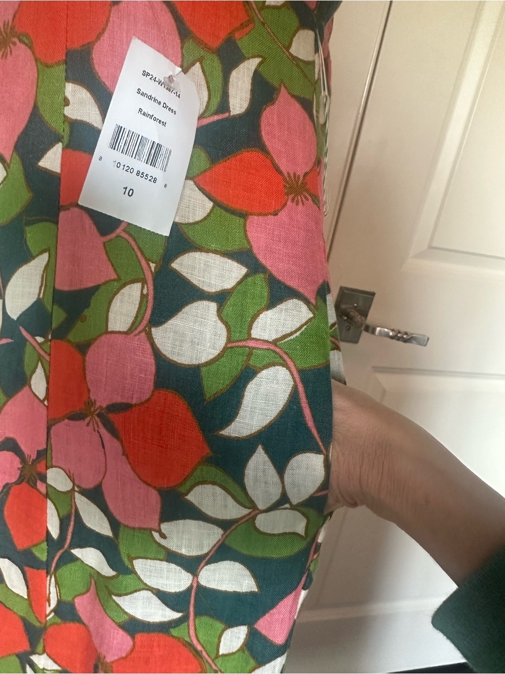 NWT Travota Birds of Paradis Sandrine Dress in Rainforest Linen, Size 10. - Picture 9 of 12